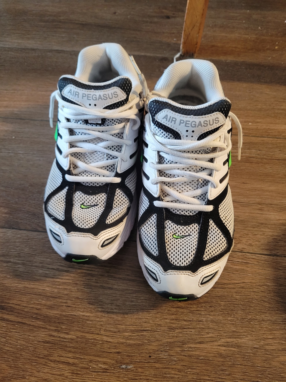 Mens  White and Black Sneakers with Green Accents